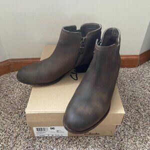 Clarks Maypearl Ramie Olive Leather Booties - Size 8M
